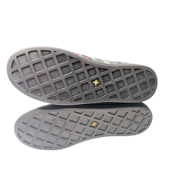 Dr. Martens Women Hackney 7 Eye Canvas Floral‎ Boot In Black Vintage Rose Size 6 - Picture 10 of 10